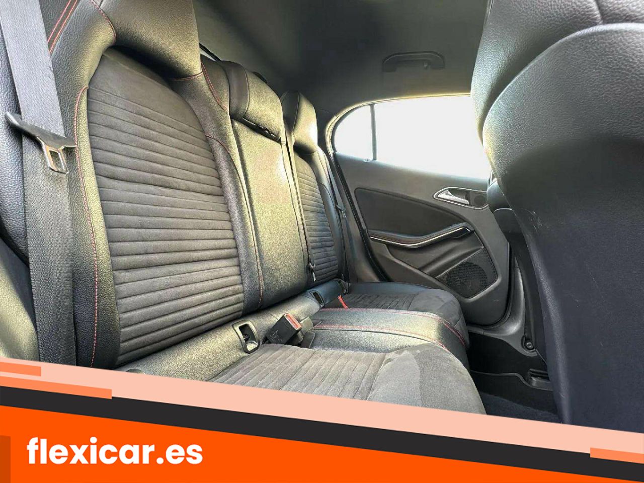 Foto Mercedes-Benz Clase GLA 17