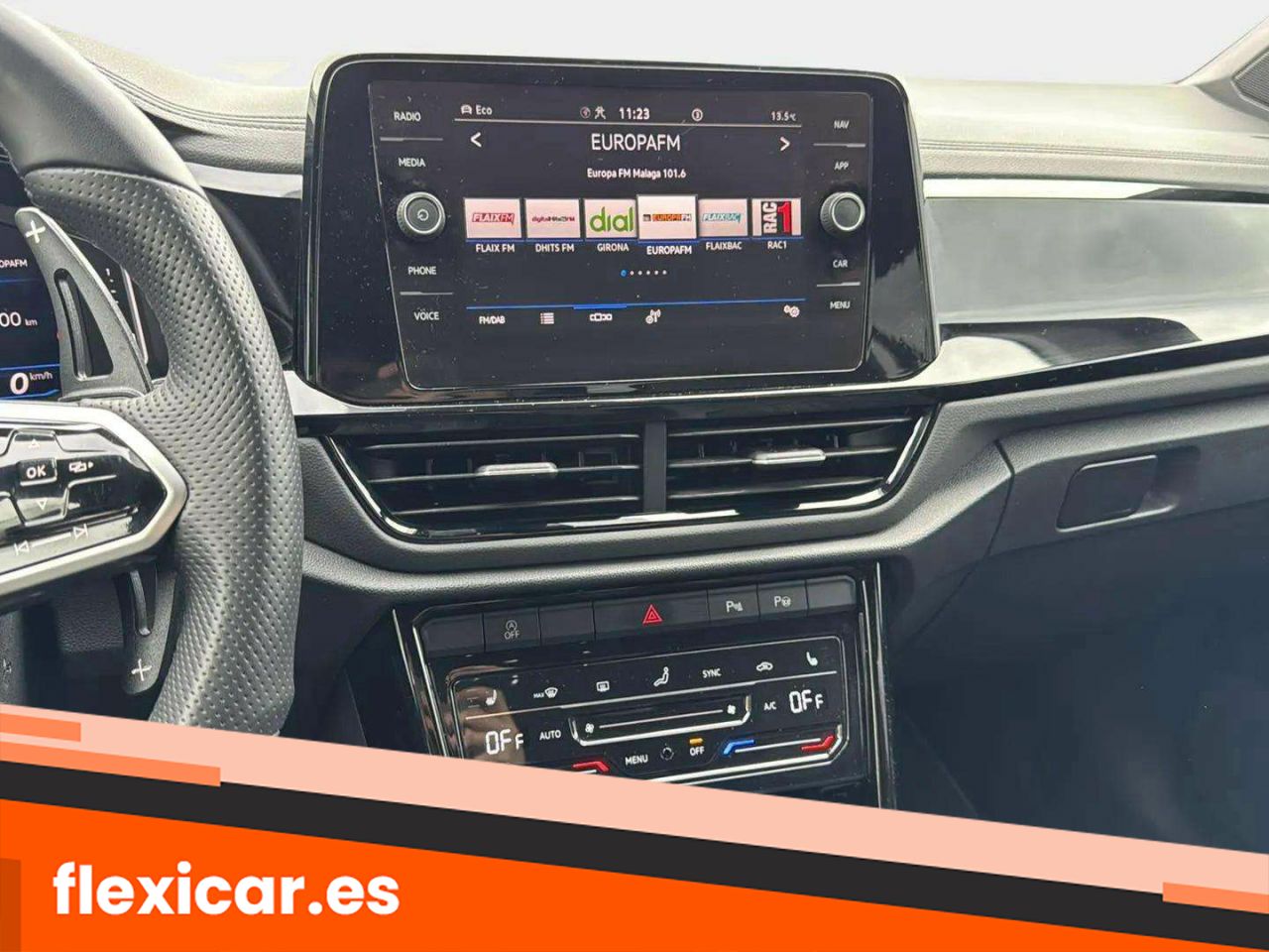 Foto Volkswagen T-Roc 12