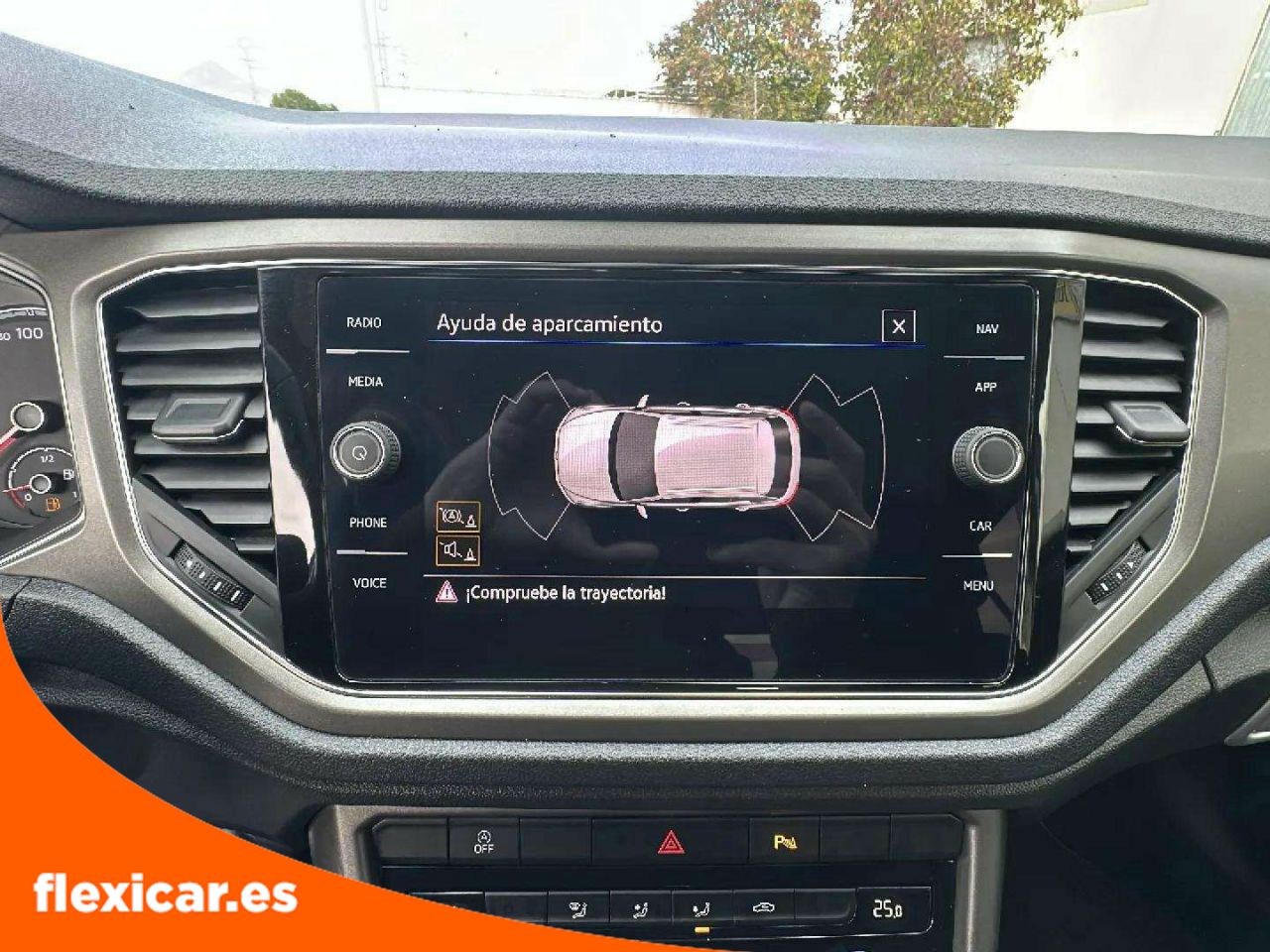 Foto Volkswagen T-Roc 10
