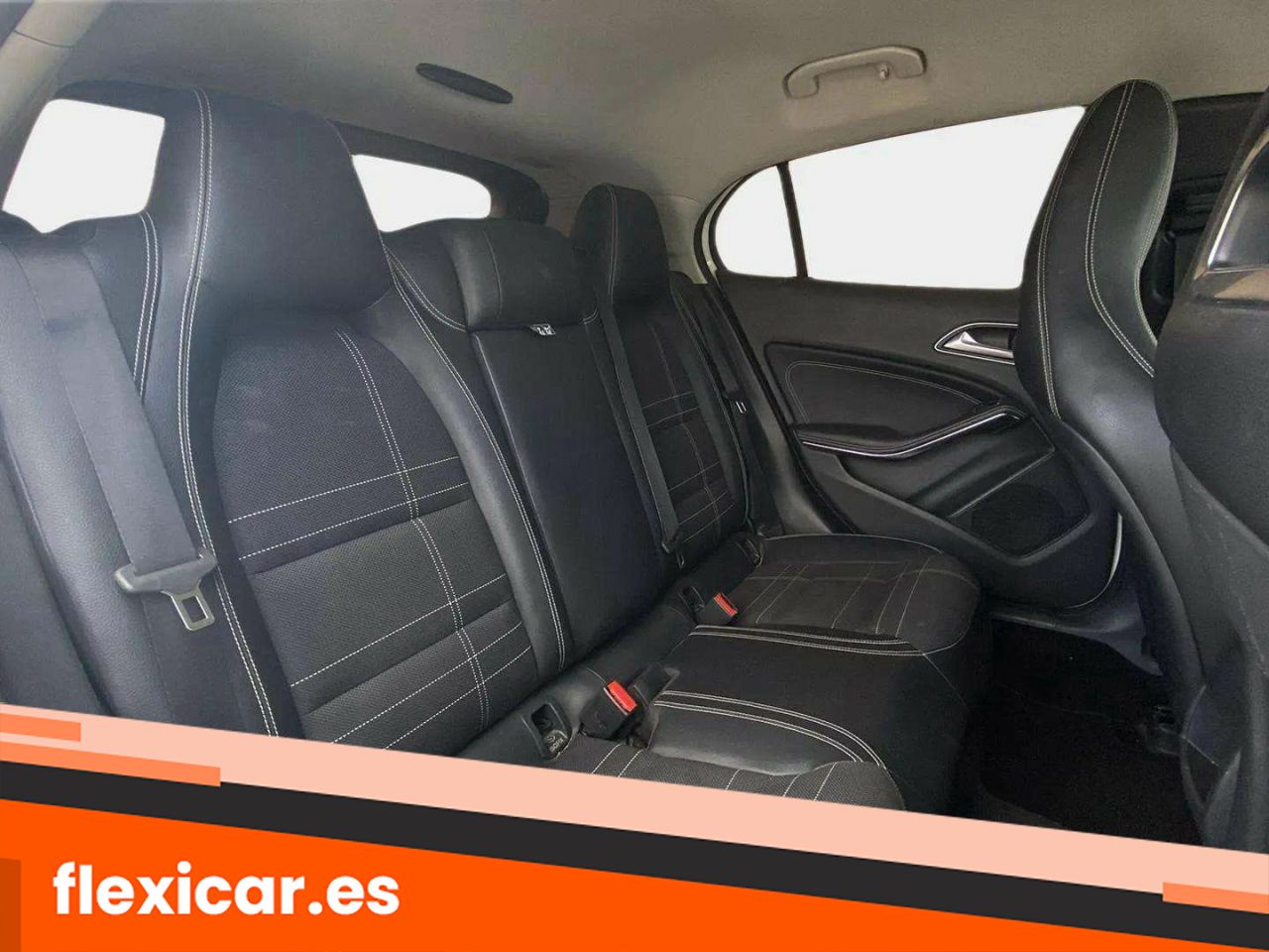 Foto Mercedes-Benz Clase GLA 12