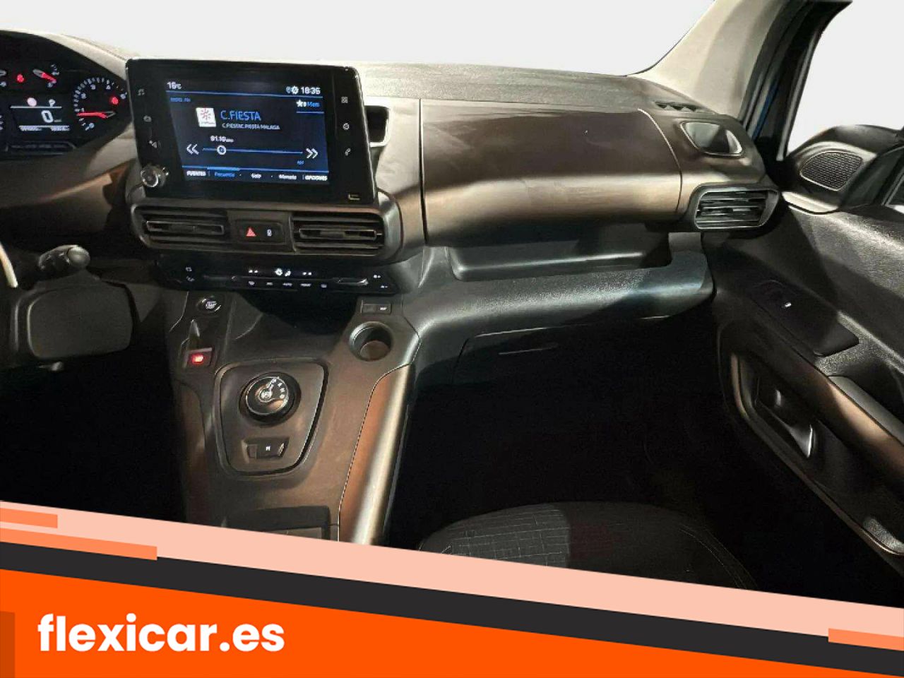 Foto Peugeot Rifter 11