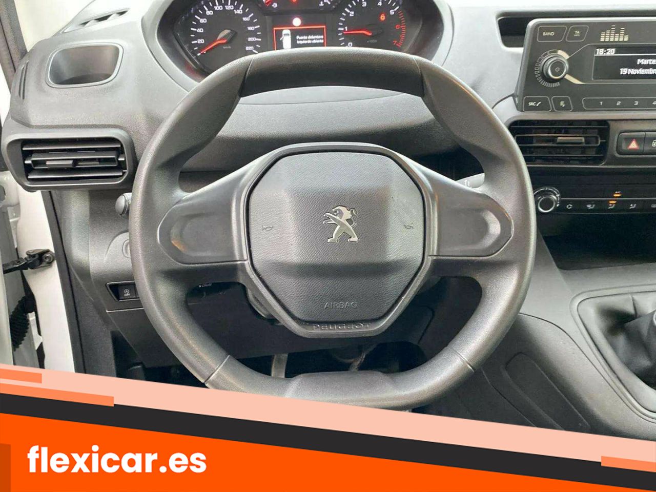 Foto Peugeot Rifter 12