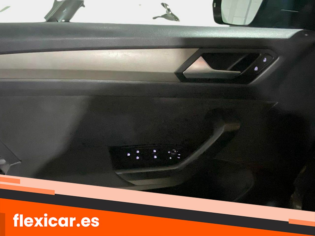 Foto Volkswagen T-Roc 30
