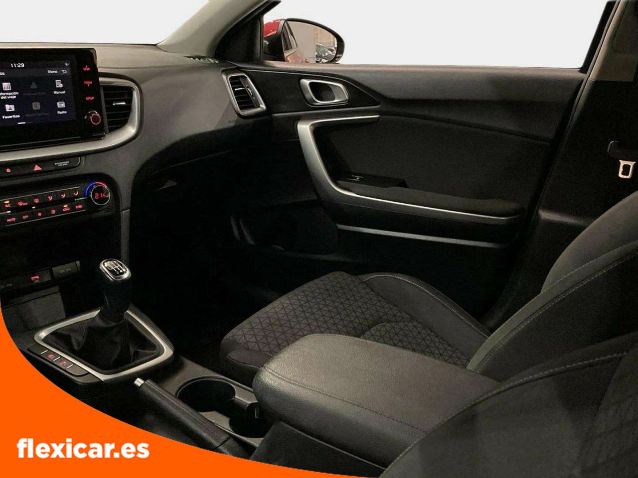Foto Kia XCeed 36