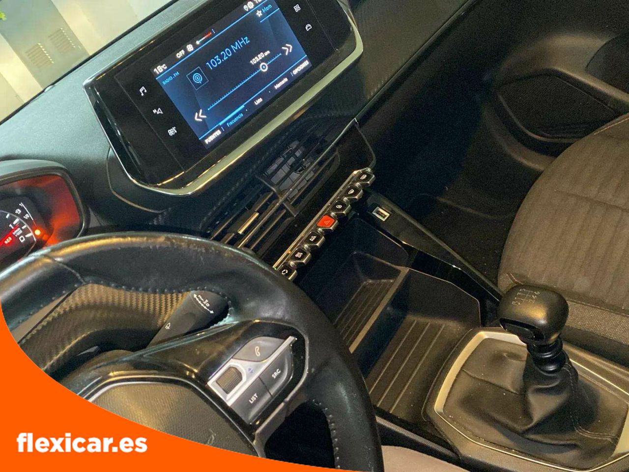 Foto Peugeot 208 18