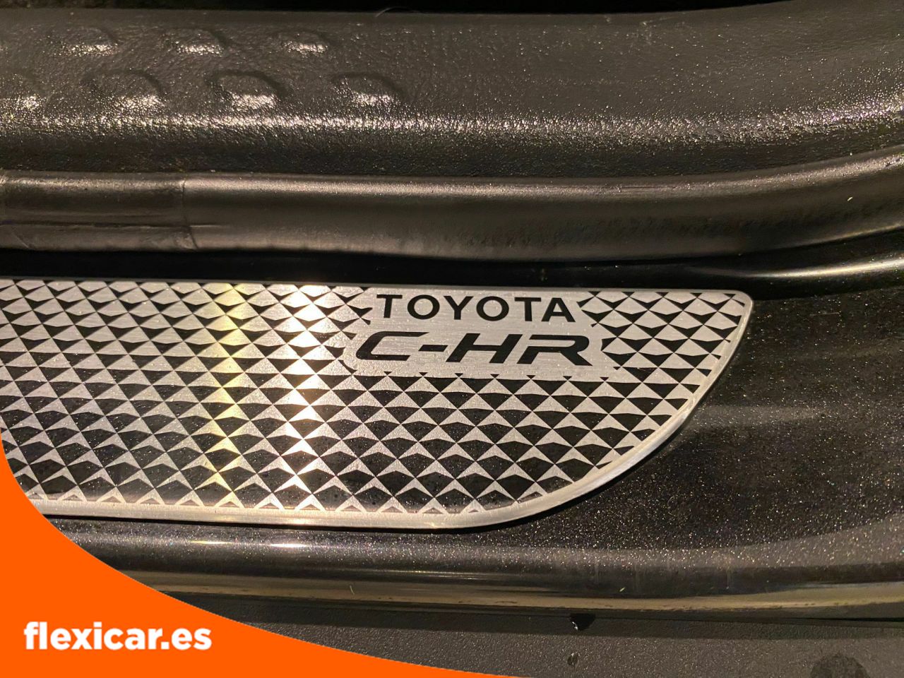 Foto Toyota C-HR 28
