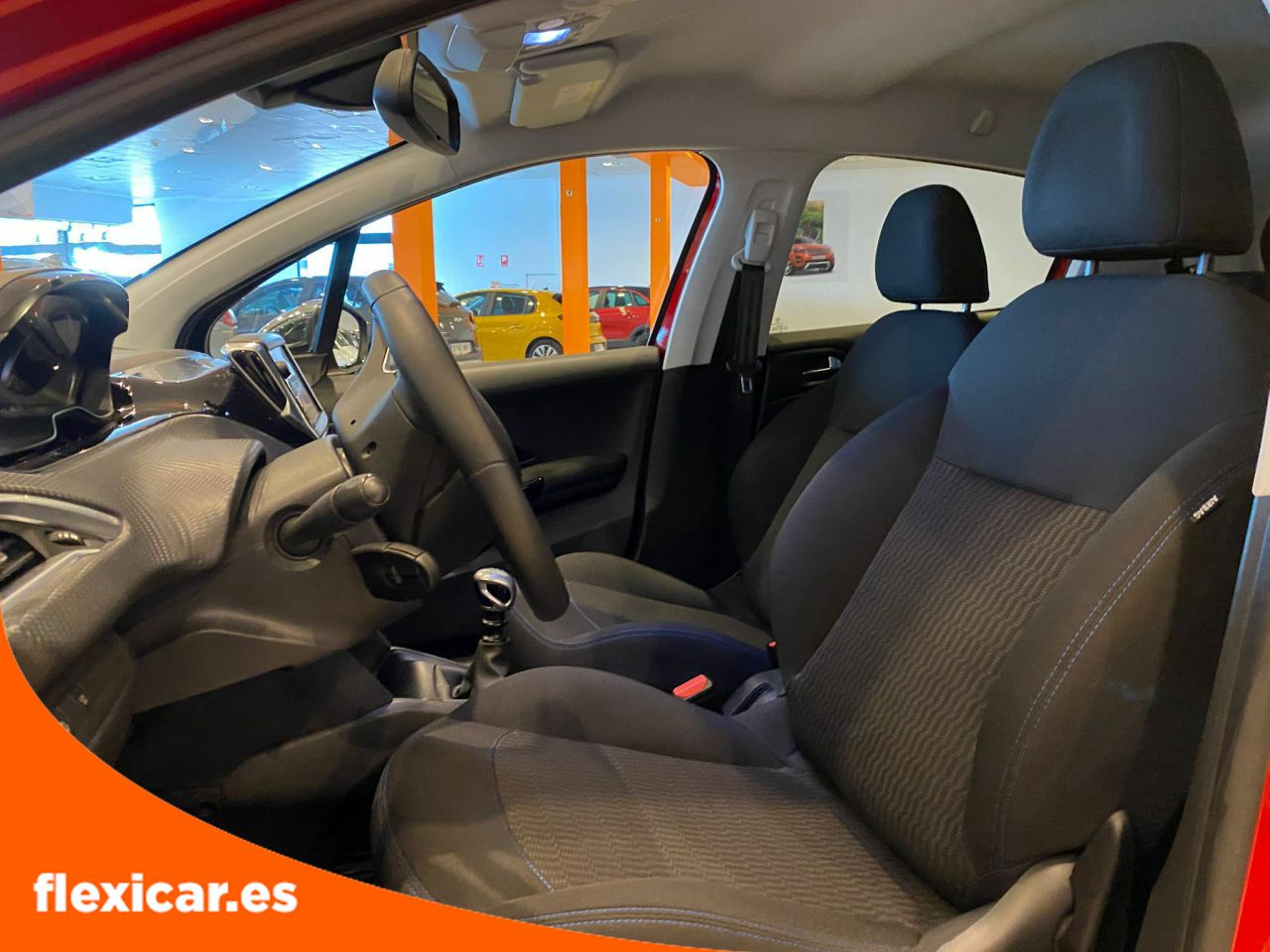 Foto Peugeot 208 10