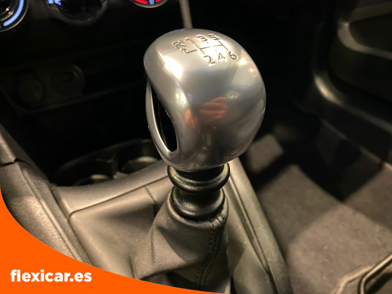 Foto Peugeot 208 19