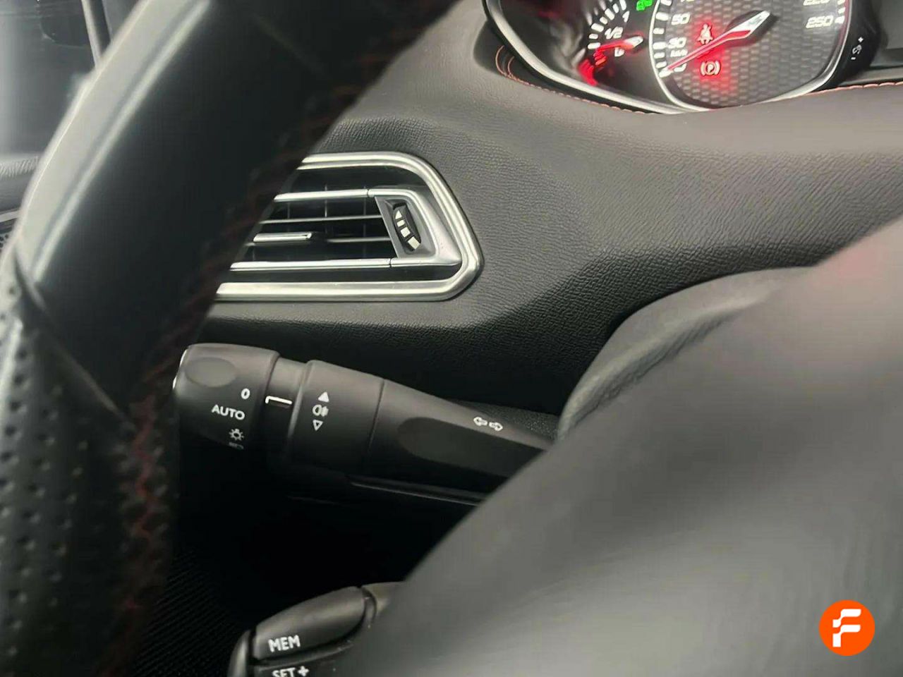 Foto Peugeot 308 14