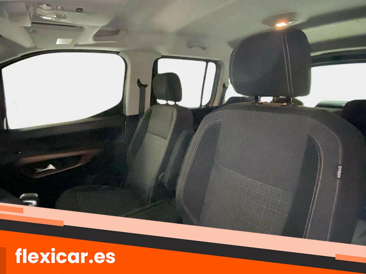 Foto Peugeot Rifter 11