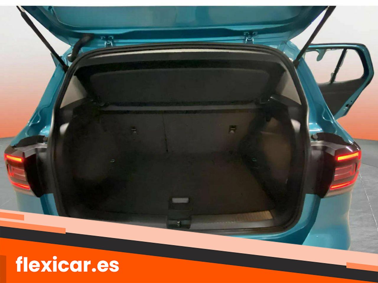 Foto Volkswagen T-Cross 16