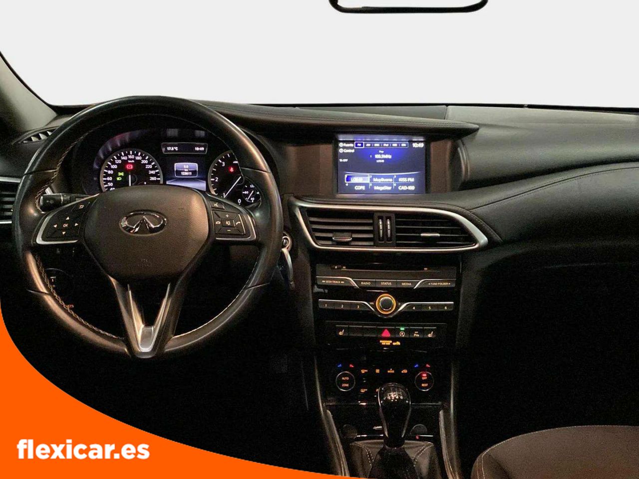 Foto Infiniti Q30 13