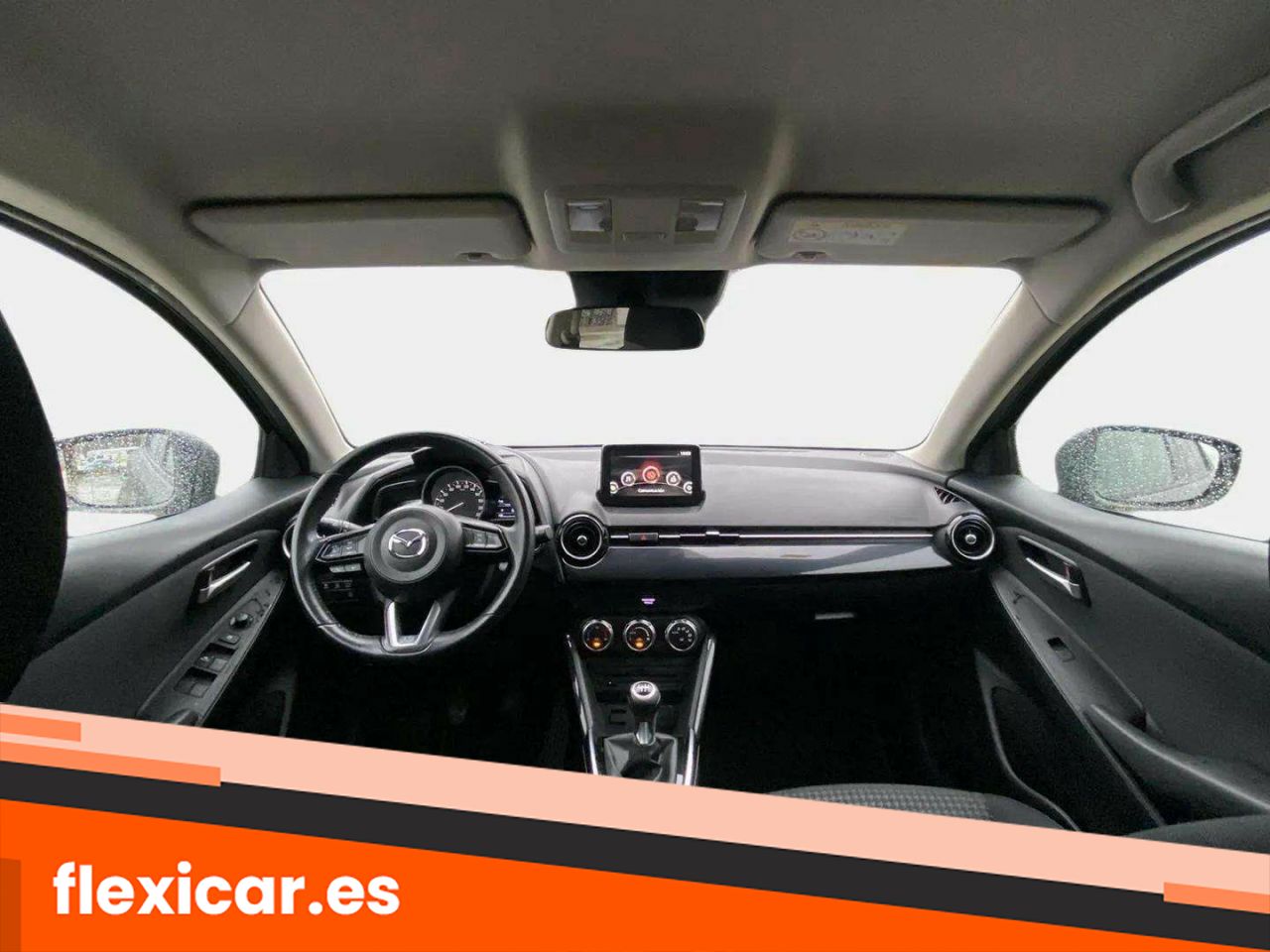 Foto Mazda Mazda2 10