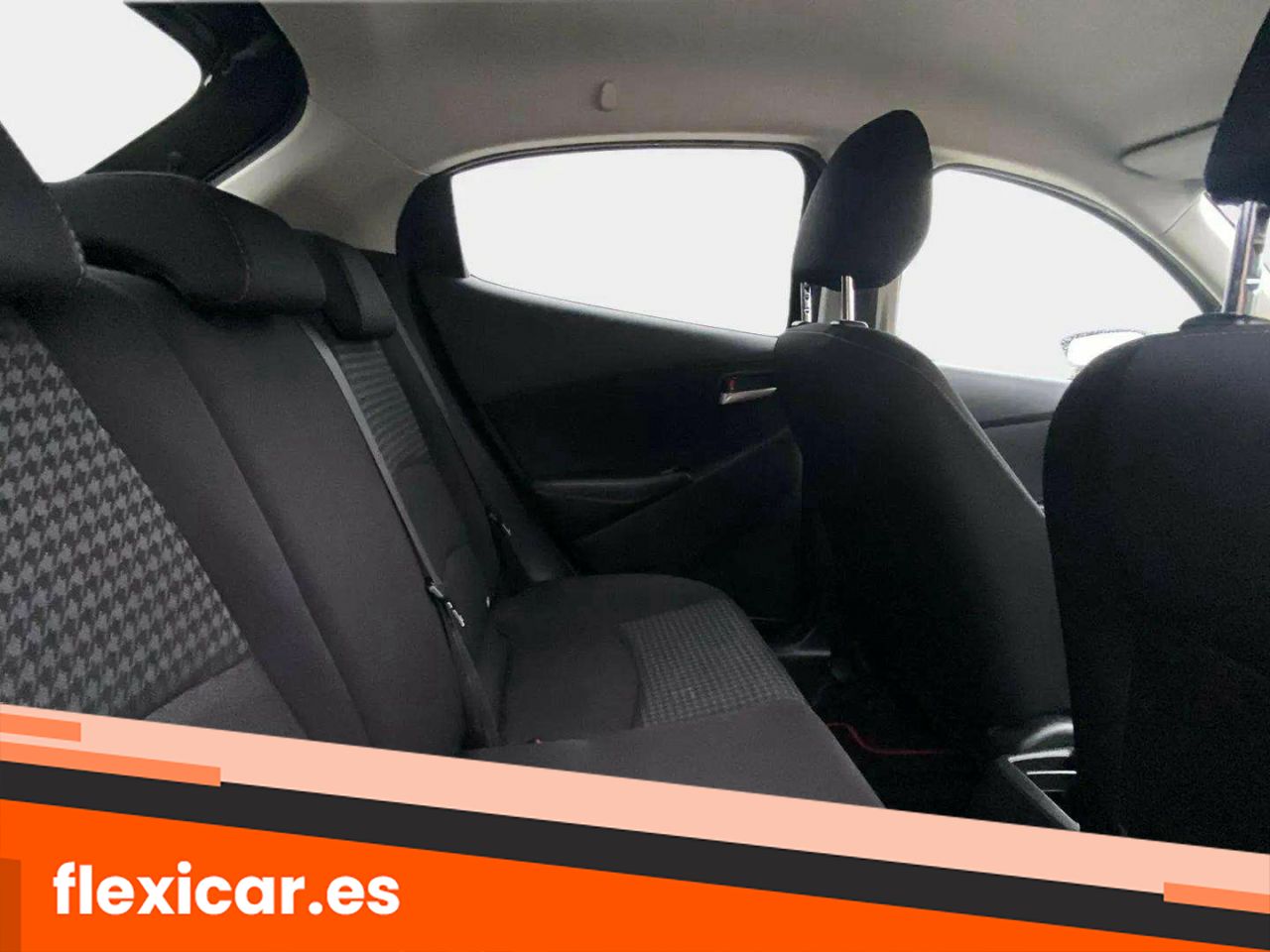Foto Mazda Mazda2 15