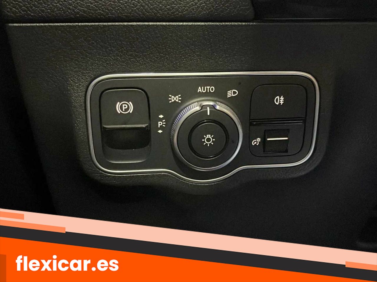 Foto Mercedes-Benz Clase GLA 24