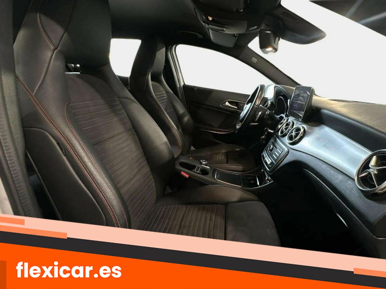 Foto Mercedes-Benz Clase GLA 14