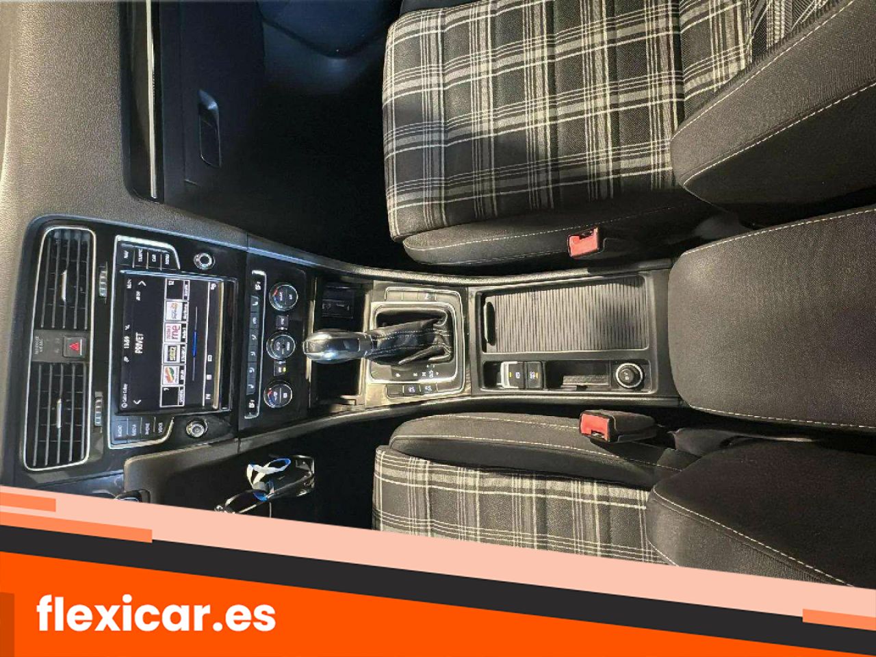 Foto Volkswagen Golf 23