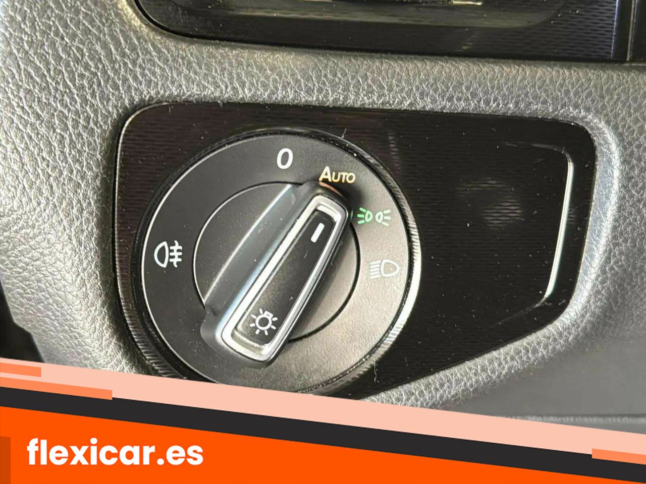 Foto Volkswagen Golf 32