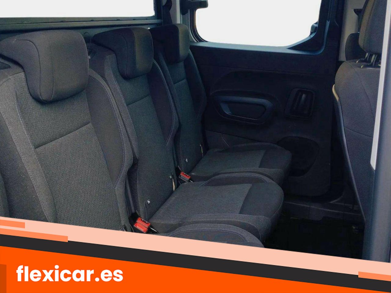Foto Peugeot Rifter 38