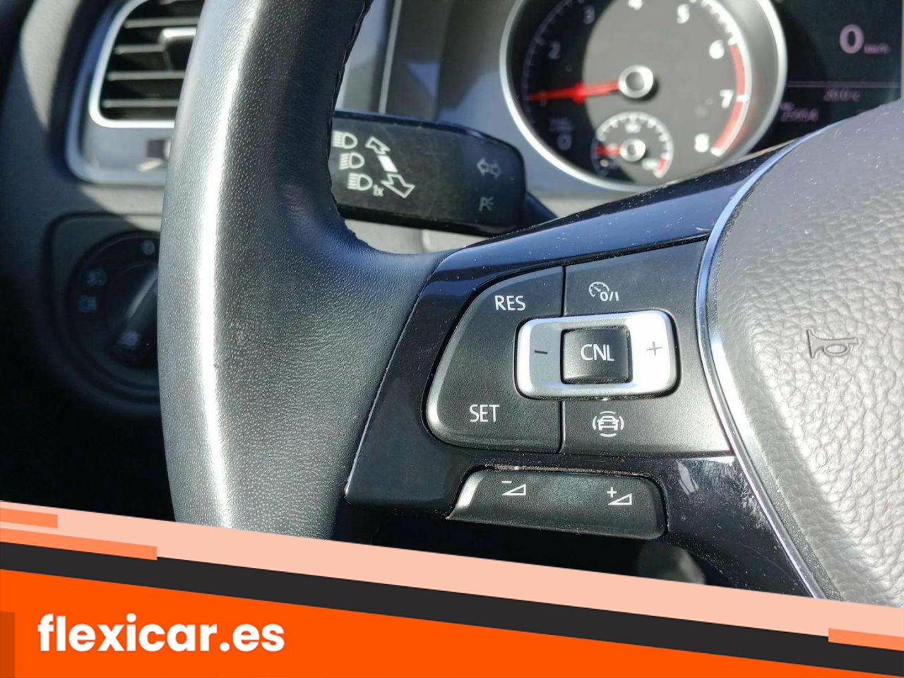 Foto Volkswagen Golf 13