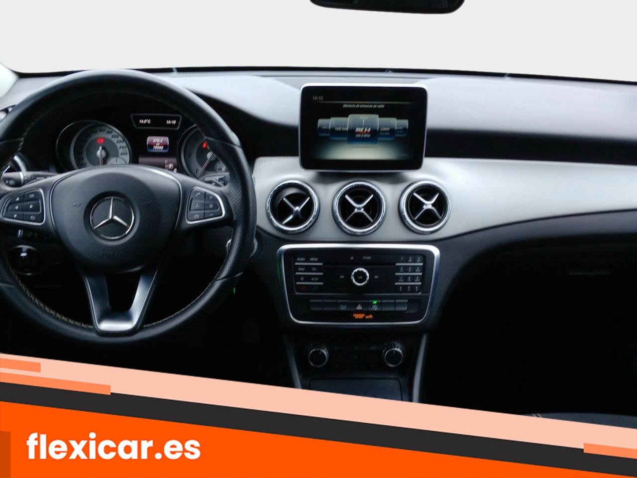 Foto Mercedes-Benz Clase CLA 11