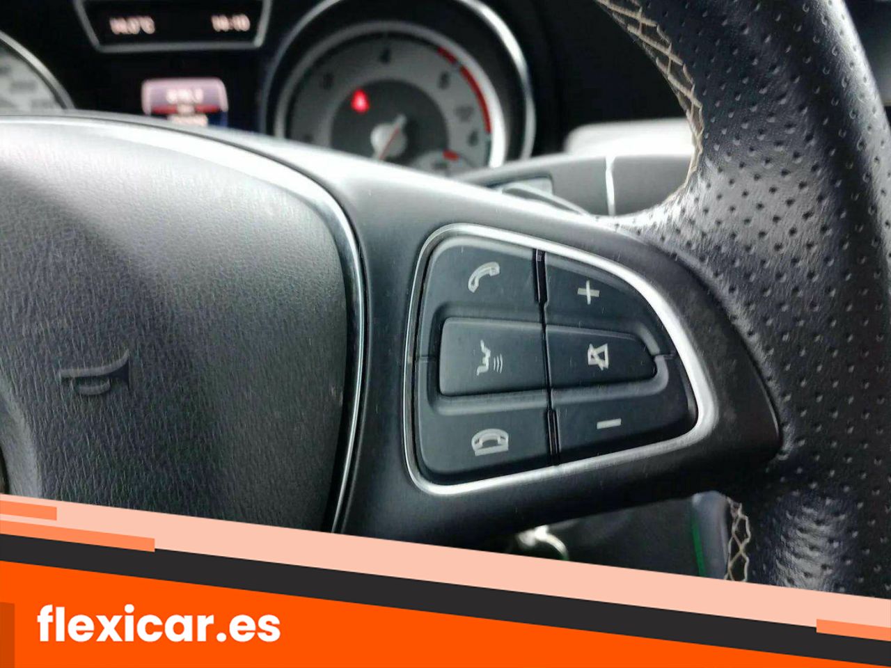 Foto Mercedes-Benz Clase CLA 14