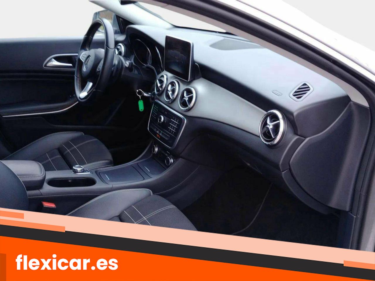Foto Mercedes-Benz Clase CLA 17