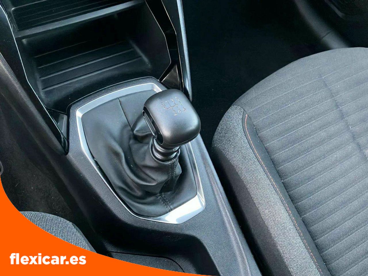 Foto Peugeot 208 22