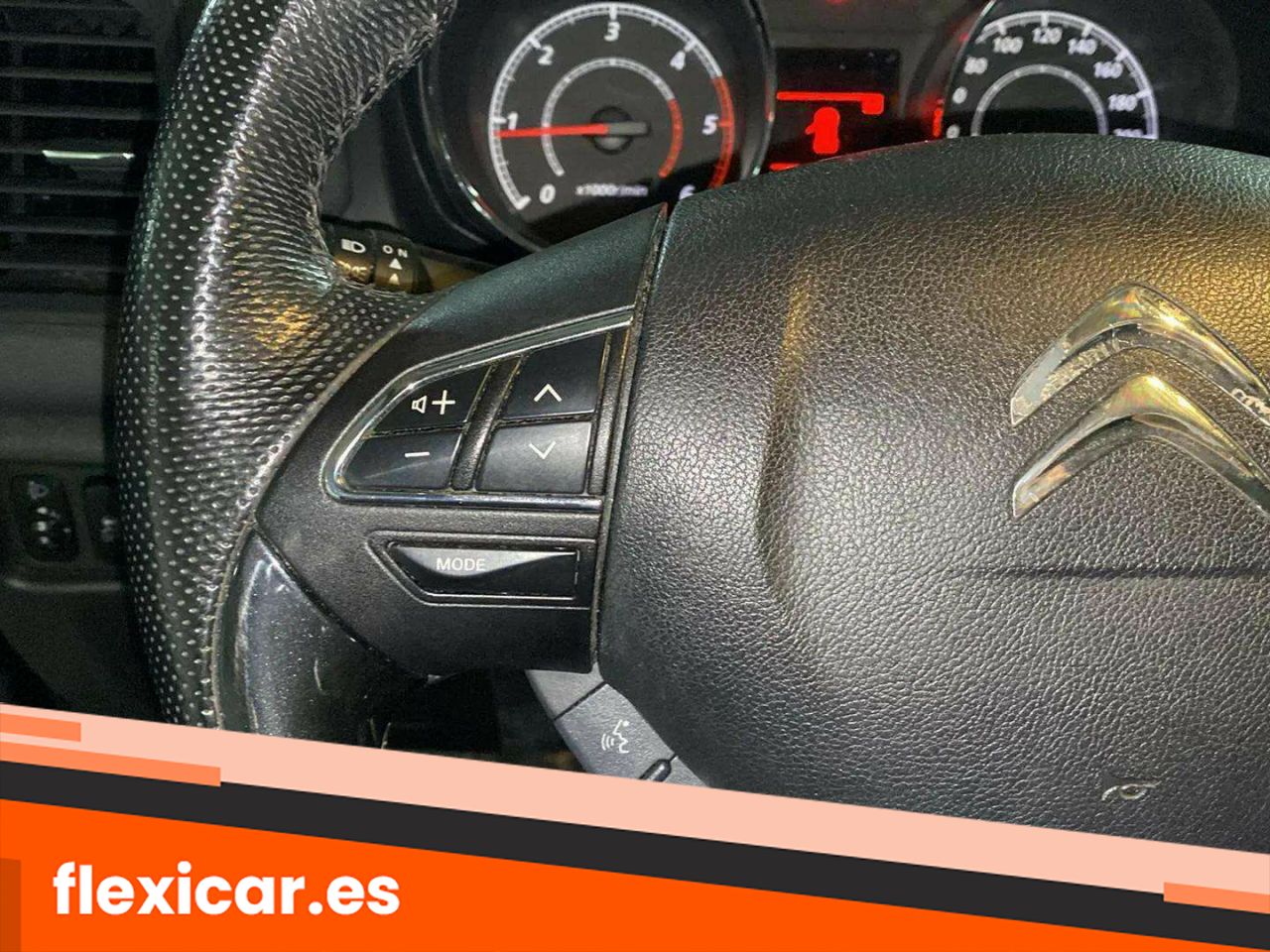Foto Citroën C4 Aircross 12