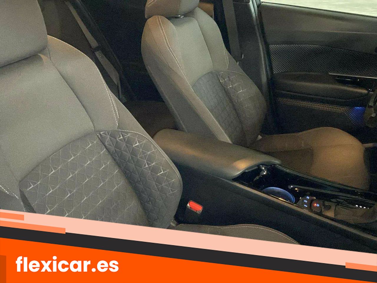Foto Toyota C-HR 23