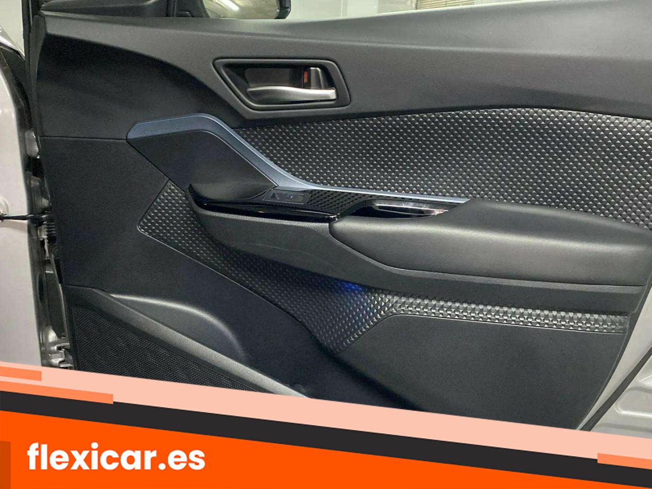 Foto Toyota C-HR 29