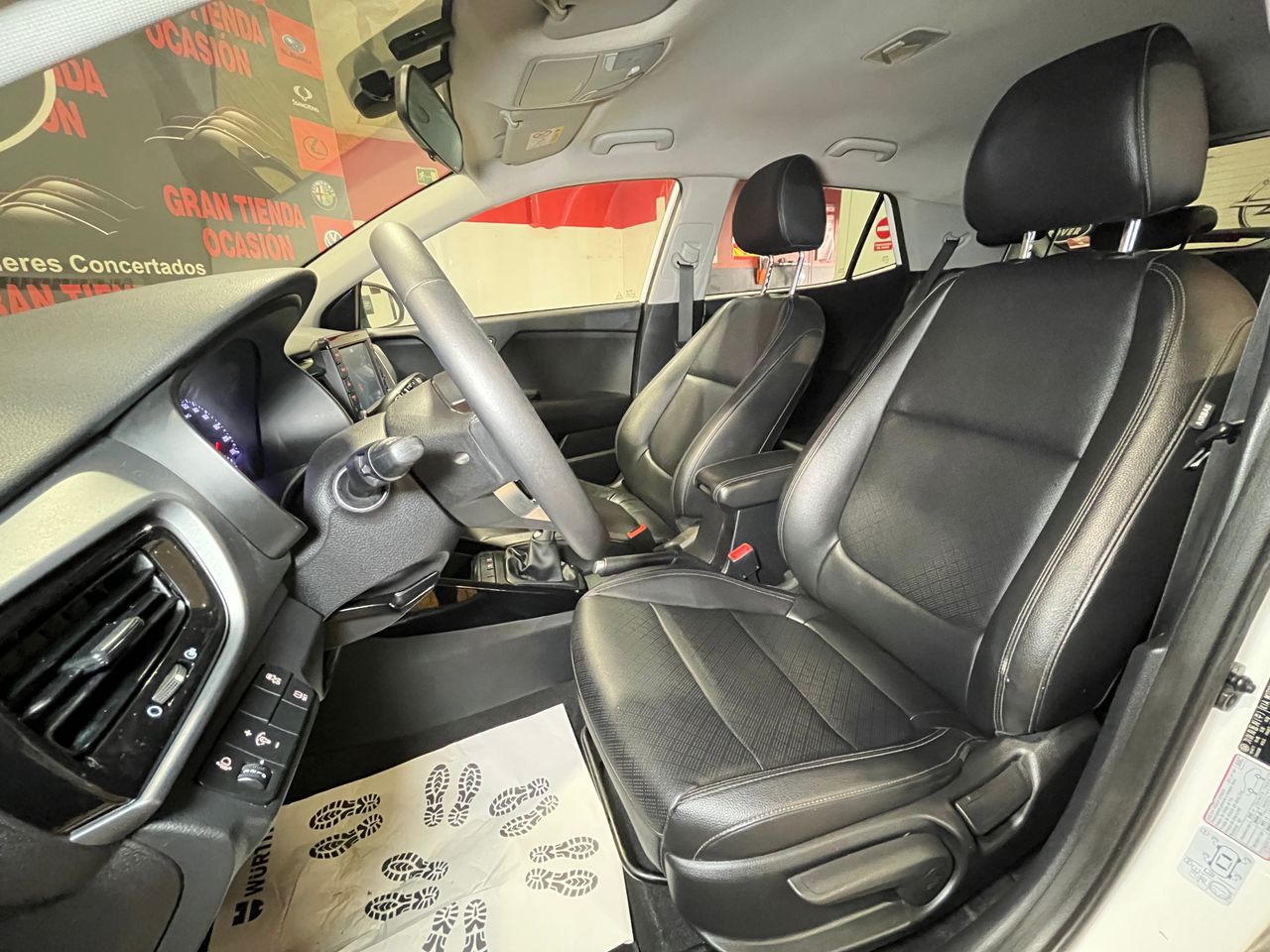 Foto Kia Stonic 10