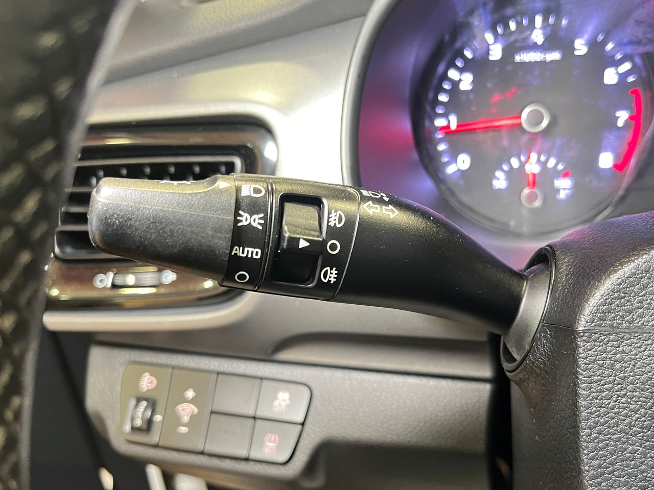 Foto Kia Stonic 17