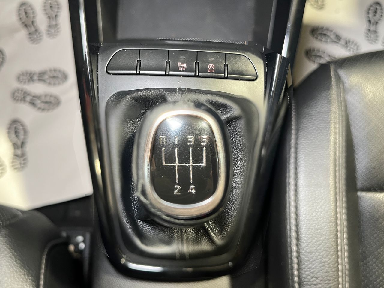 Foto Kia Stonic 24