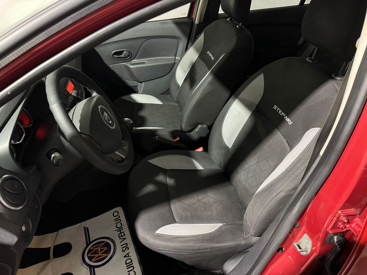 Foto Dacia Sandero 8