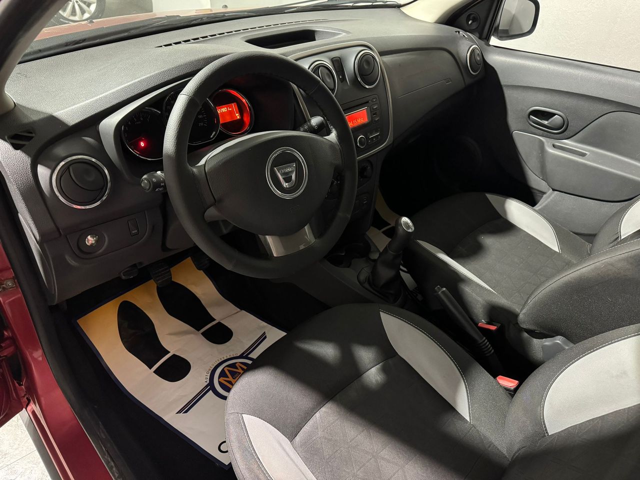 Foto Dacia Sandero 13
