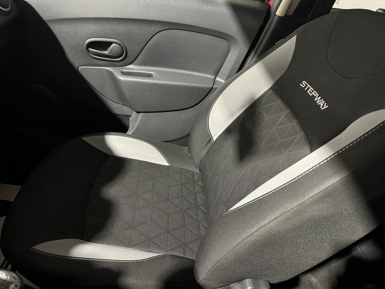 Foto Dacia Sandero 15