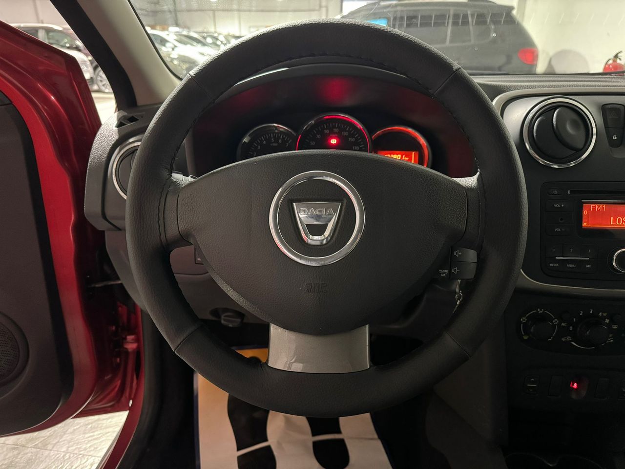 Foto Dacia Sandero 16