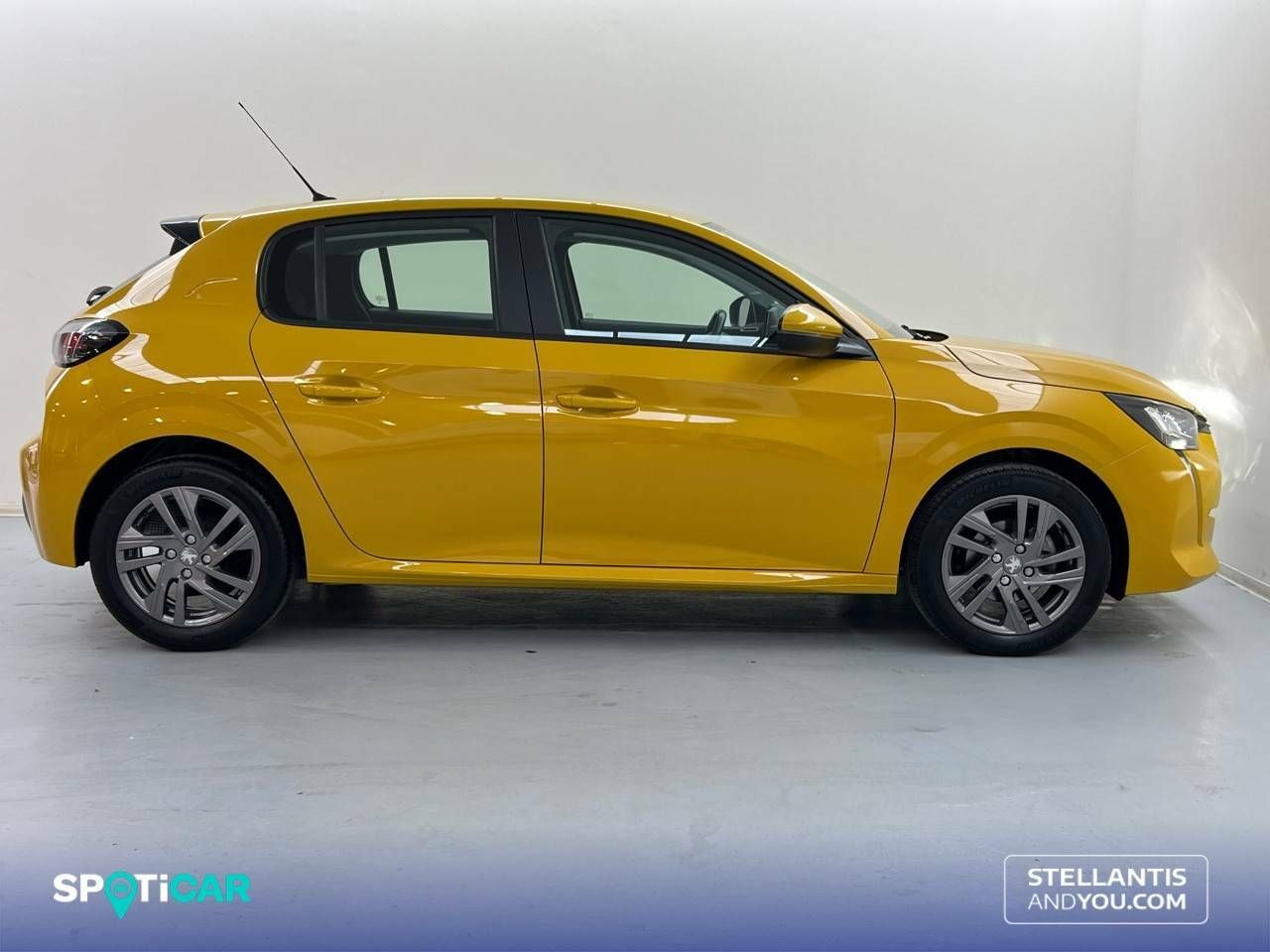 Foto Peugeot 208 4