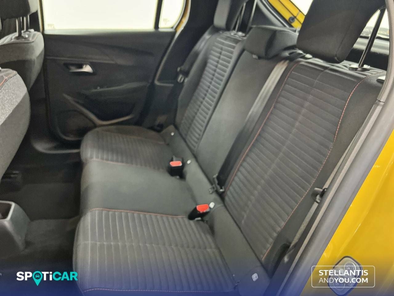 Foto Peugeot 208 10