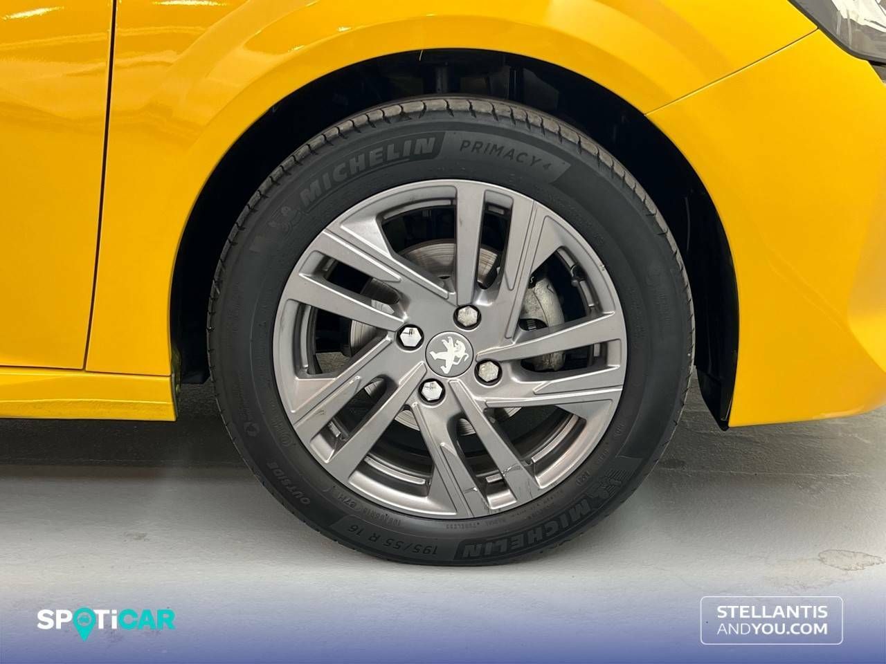 Foto Peugeot 208 11