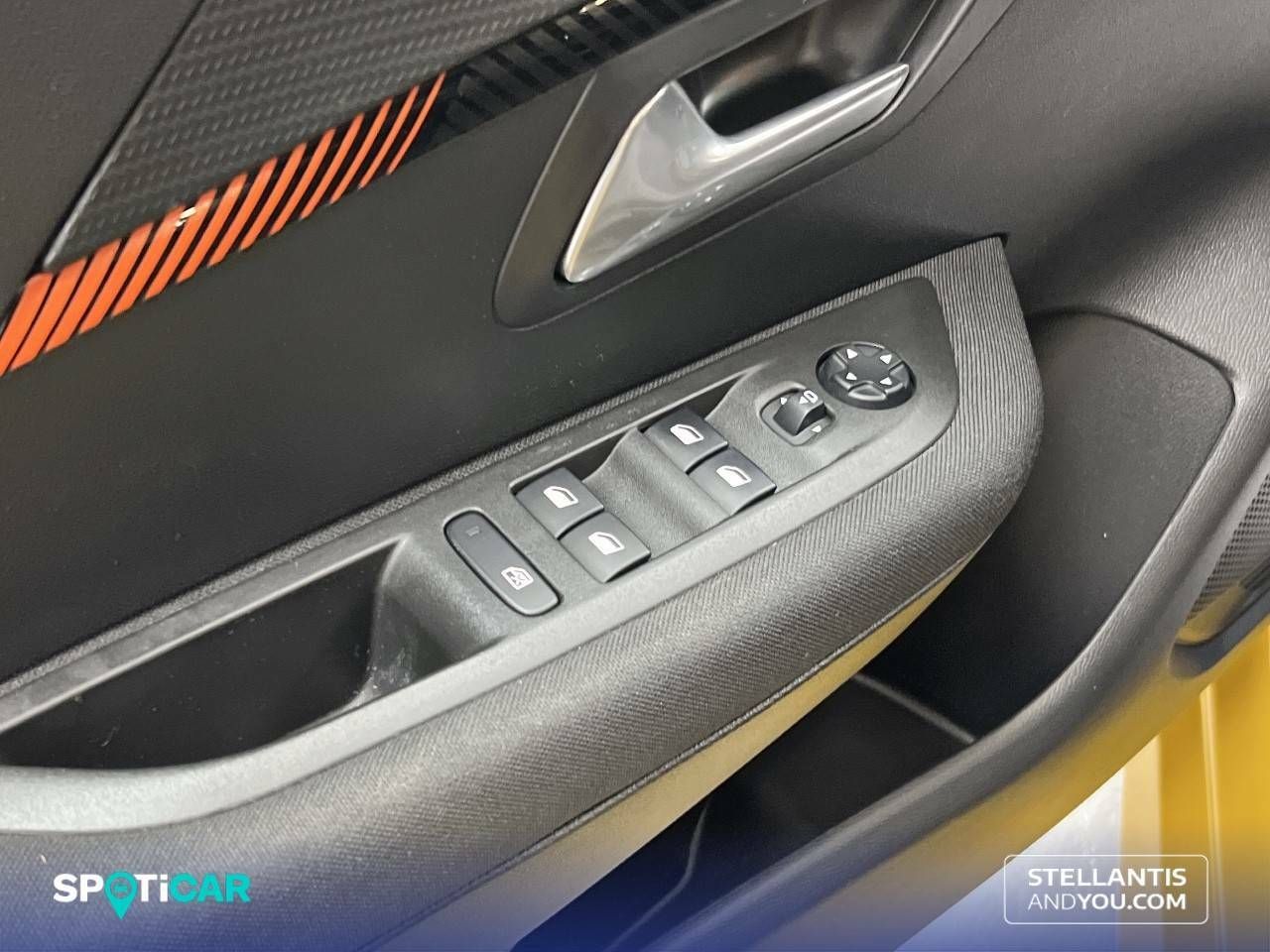 Foto Peugeot 208 13