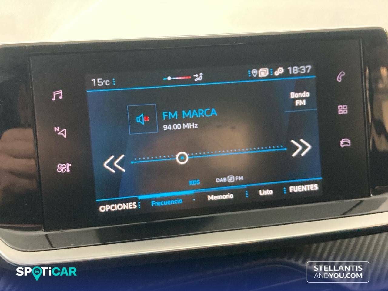 Foto Peugeot 208 19