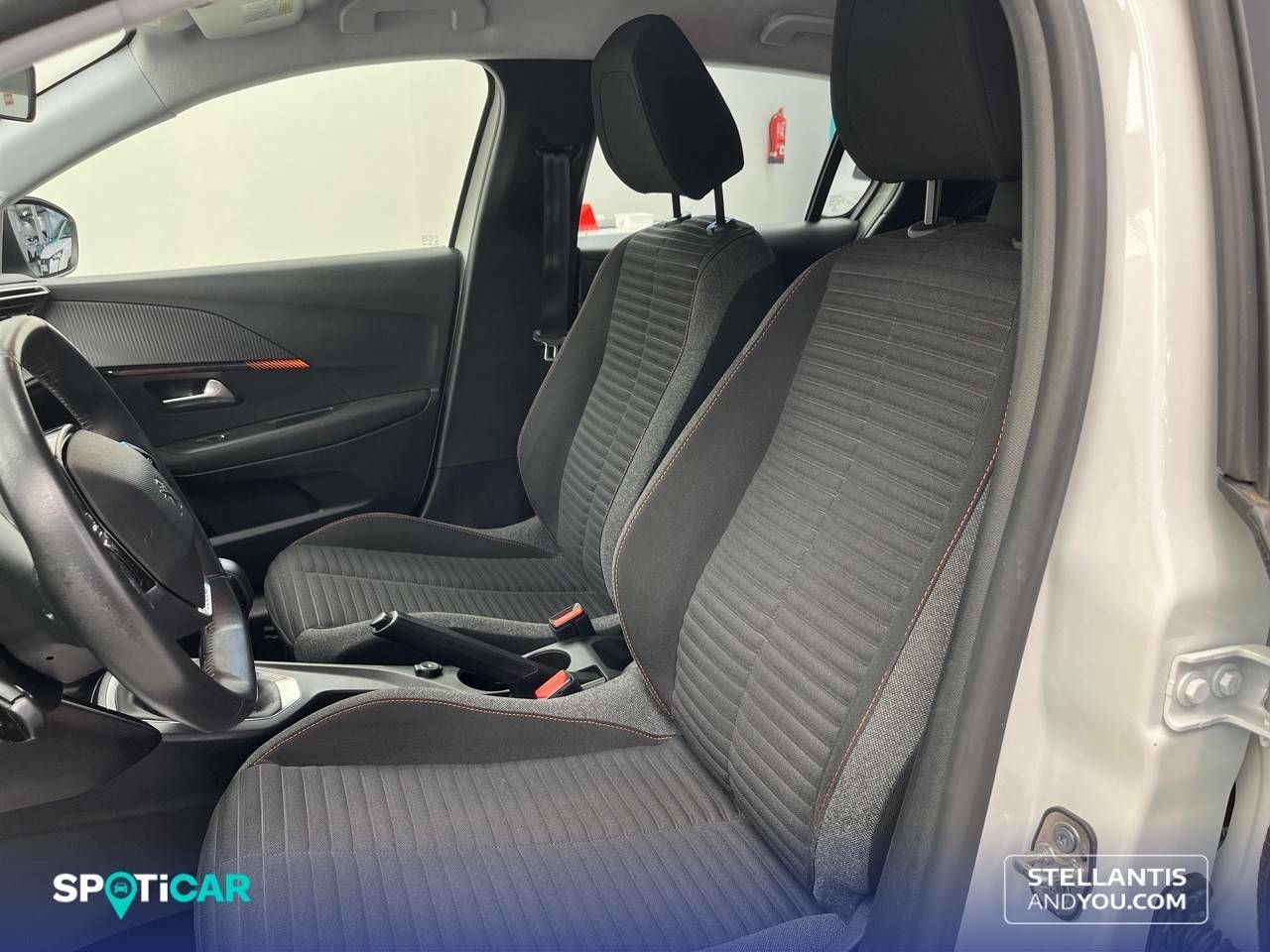 Foto Peugeot 208 9