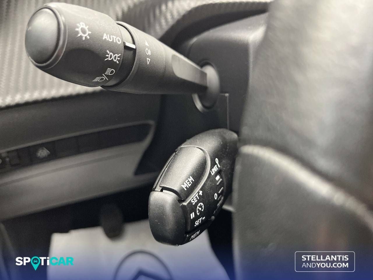 Foto Peugeot 208 18