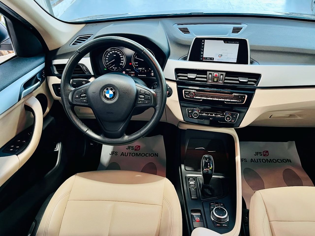 Foto BMW X1 9