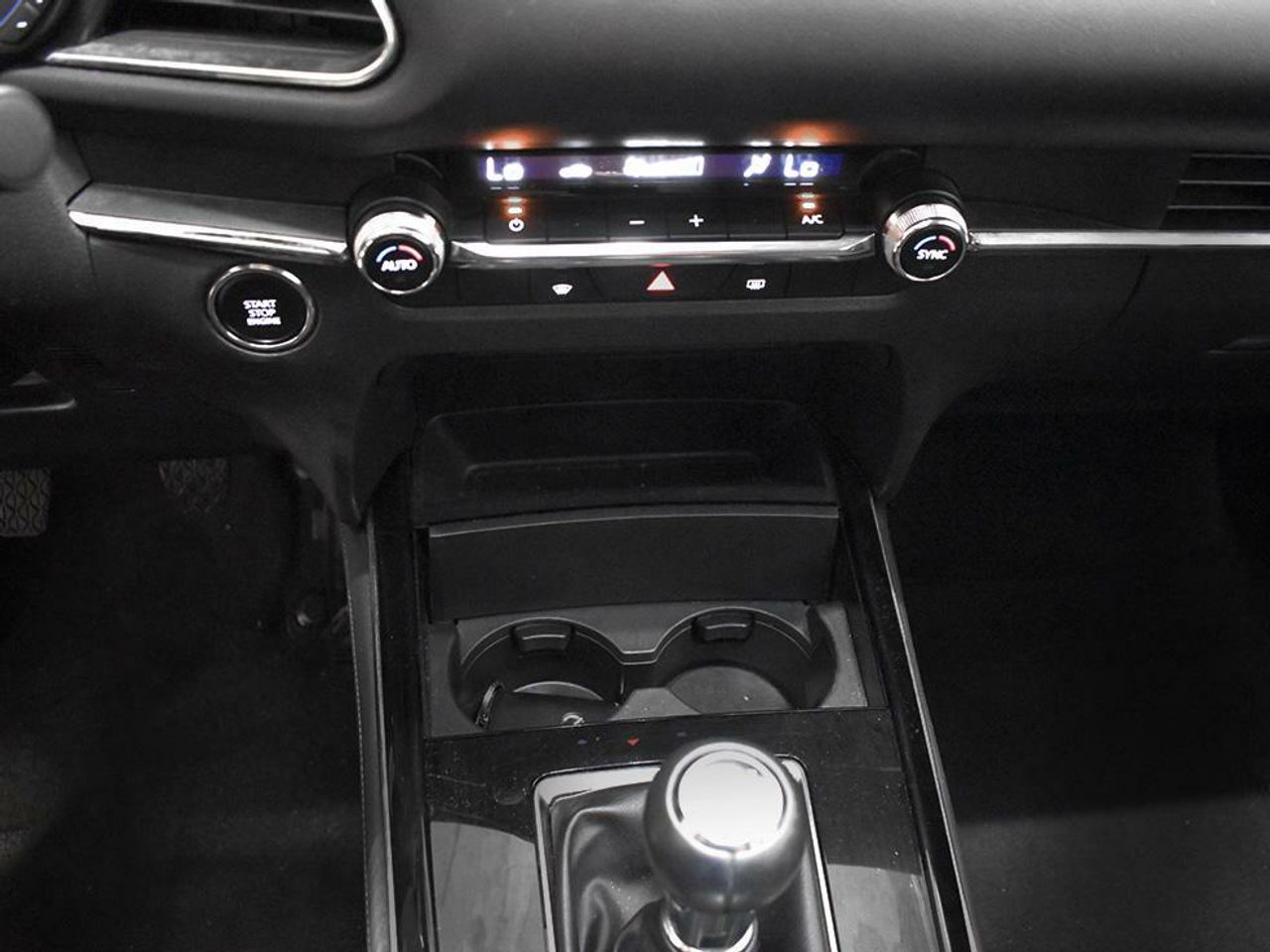 Foto Mazda CX-30 12