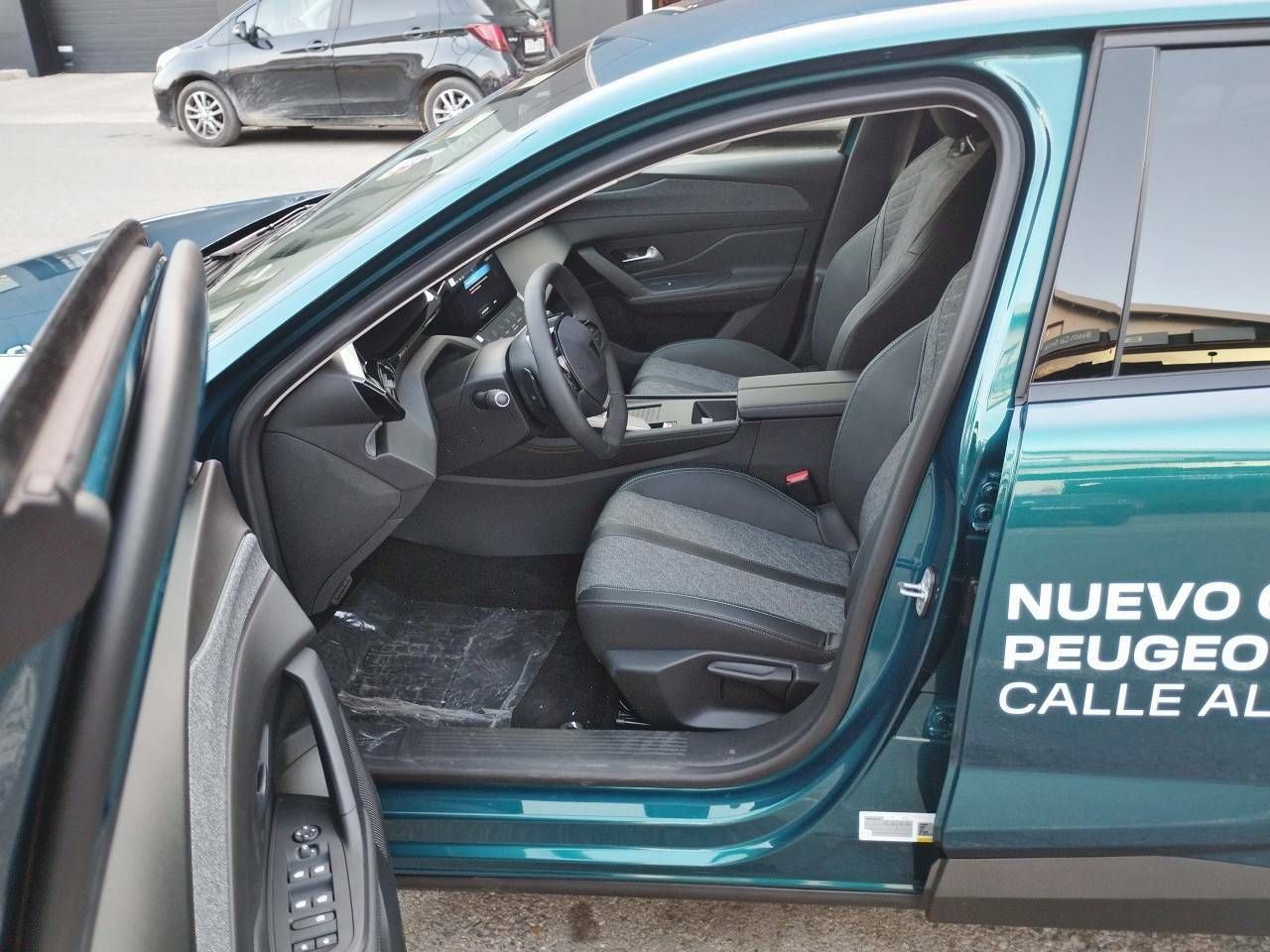 Foto Peugeot 408 15