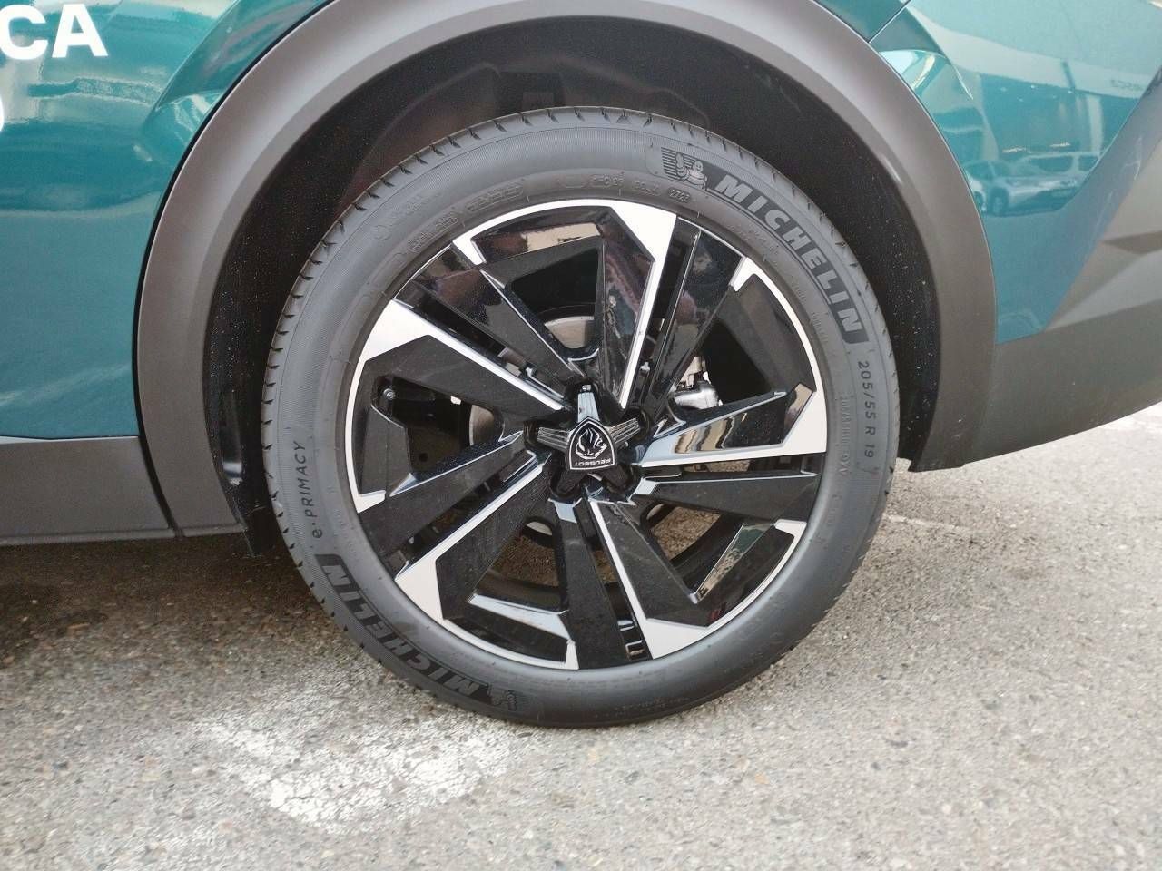 Foto Peugeot 408 17