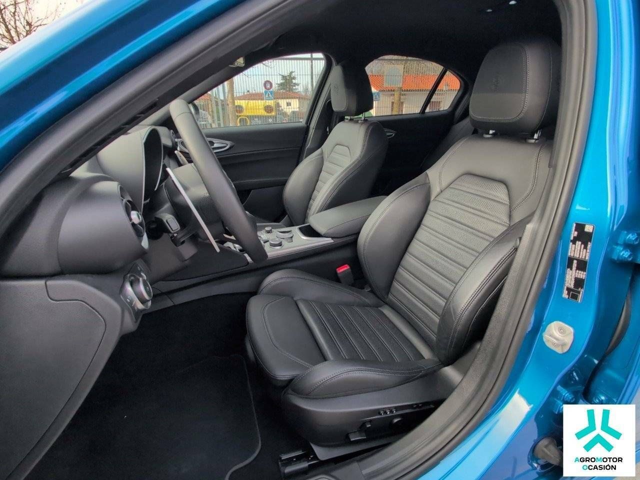 Foto Alfa Romeo Giulia 11